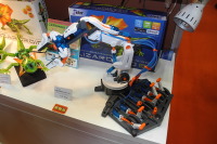 【ギフトショー16】水圧で動くおもちゃロボットアームを4月に発売…イーケージャパン 画像