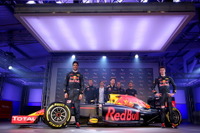 【F1】レッドブル、2016年マシンのカラーリングをお披露目 画像