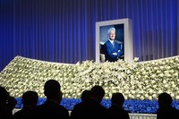 塙日産前社長「お別れの会」に1500人が献花 画像