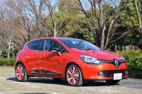 【ルノー ルーテシア 改良新型】一体感ある室内デザインのインテンス［写真蔵］ 画像