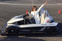 ミニスカートでもF1ドライバー気分を味わえるEV、鈴鹿に登場!…サーキット・チャレンジャー 画像