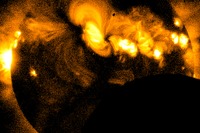 JAXAなど、太陽観測衛星「ひので」による部分日食の画像を公開 画像