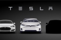 テスラの新型EV、「モデル3」…シルエットが見えた 画像