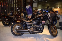 【大阪モーターサイクルショー16】ローライダーSとCVO プロストリート ブレイクアウトが初公開…ハーレー 画像