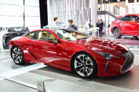 レクサス LC500 デザイナーが持つ「自分のデザイン」、ユーザーの感動を生む“手” 画像