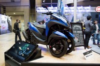 【東京モーターサイクルショー16 動画】ヤマハ、レトロと先進の融合「XSR900」と3輪「トリシティ155」が初公開 画像