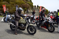 アプリリアとモト・グッツィ、イタリアンバイクを箱根で味わう 画像