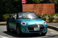 【MINI クーパー コンバーチブル 試乗】オール・イン・ワンで行ける、かな?…中村孝仁 画像
