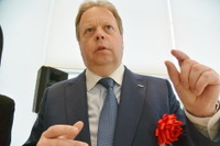【インタビュー】アストンマーティン パーマーCEO「18年にシェア25%目指す」 画像