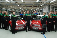 MINIの英国オックスフォード工場、稼働15周年 画像
