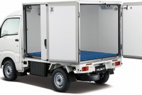 ダイハツ、ハイゼット トラック にカラーアルミ中温冷凍車を追加 画像