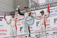 【スーパーフォーミュラ 第2戦】雨でセーフティカー先導走行だけの決着に…石浦宏明が今季初勝利 画像