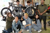 BSスカパー!カスタム番組、バイきんぐ 小峠英二と愛車トライアンフ登場 画像