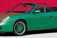 今度こそ売れるか? ポルシェ、新型『911タルガ』を開発 画像