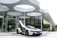【BMW GROUP TOKYO BAY】BMWとMINIの全車種を体験できるショールーム、グランドオープン 画像