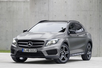 メルセデス GLA 、初の大幅改良へ…2017年 画像