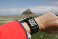【GARMIN vivoactiveJ HR インプレ前編】光学式心拍計とGPS機能を内蔵する、ハイスペックフィットネスバンド 画像