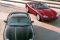 これで心置きなく……ジャガ-『XK8』、小変更を受け安全性能向上 画像