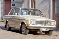 ボルボの名車「140」、誕生50周年…初のミリオンセラー 画像