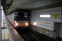 ホームドア設置計画とホーム警備員増配置を見直す...東京メトロ 画像