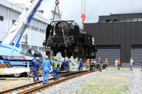 C11 207 本州上陸、東武に次々と集まる車掌車・客車・転車台［フォトアルバム］ 画像