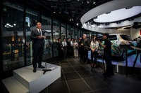 日産、銀座の新ブランド発信拠点「ニッサン クロッシング」を披露 画像