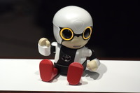 【トヨタ KIROBO mini】コミュニケーションを深める6つの特徴［写真蔵］ 画像