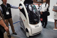 【CEATEC 16】日立、自律走行モビリティを参考出展…ラストワンマイル送迎などへ 画像