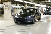 マツダ MX-5 RF、北米・欧州向けに生産開始…国内向けは年内発売予定 画像