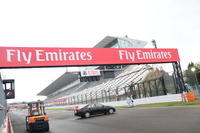 【F1 日本GP】開幕直前、鈴鹿サーキットでは急ピッチに準備が進む 画像