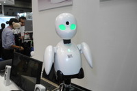【福祉機器展16】自分の分身ロボットを開発、離れた場所の会議に出席して指示も…オリィ研究所 画像