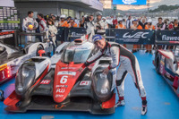 【WEC 第7戦富士】3万2700人が酔いしれた激闘…トヨタ優勝に大貢献の可夢偉「ミスなく仕事ができた」 画像