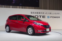 【日産 ノートe-POWER】エンジンは発電専用、走行は電気モーター…売れ筋で200万円切る 画像