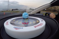 「0.4G」運転でモテ度アップ? 新型 アクセラ でGを制する 画像