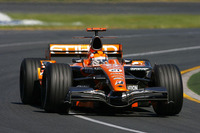 スパイカーF1 vs F16 画像