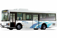 ノンステップバスが5割を突破、福祉タクシーは1万5026台に 2015年度末 画像