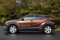 【トヨタ C-HRプロトタイプ】新型コンパクトSUV、1.2リットルエンジンを搭載［写真蔵］ 画像