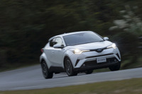【トヨタ C-HR ターボ プロトタイプ 試乗】素直なハンドリングと気持ちいいエンジンフィール…諸星陽一 画像