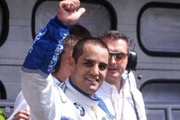 2002年にチャンピオン狙うモントーヤ 画像
