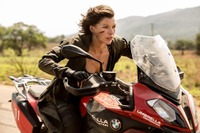 “バイオ”新作をBMWが駆け抜ける…『バイオハザード:ザ・ファイナル』に S 1000 XR が登場 画像