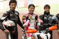 ロードレーサー vs オートレーサー、川口オートで異種二輪混走レース…チュート福田も参戦 12月18日 画像