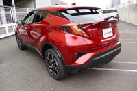 【トヨタ C-HR】他とは違う独特なプロポーションで犠牲になった荷室にもこだわり 画像