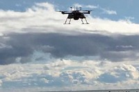 ドローンの完全自律制御による長距離荷物配送実験が成功…福島県の海岸線を12km飛行 画像