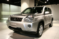 【写真蔵】日産 エクストレイル 新型、見せます 画像