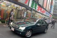 【新Cクラス日本上陸!!】最速テストドライブ座談会(その1)「新宿ヨドバシ前で視線集中」 画像