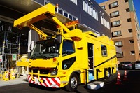 NEXCO中日本、最新鋭の「路面性状測定車」も公開 画像