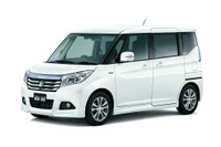 三菱 デリカ D:2 にハイブリッドモデルを新設定 画像