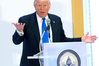 松本人志、トランプ大統領を「ハートの無いトランプ」 画像
