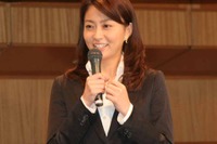 小林麻央、姉・麻耶と日向ぼっこを楽しむも「寒くて3分でした」 画像