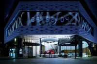 日産の新ブランド発信拠点「NISSAN CROSSING」、オープン4か月で来場者100万人達成 画像